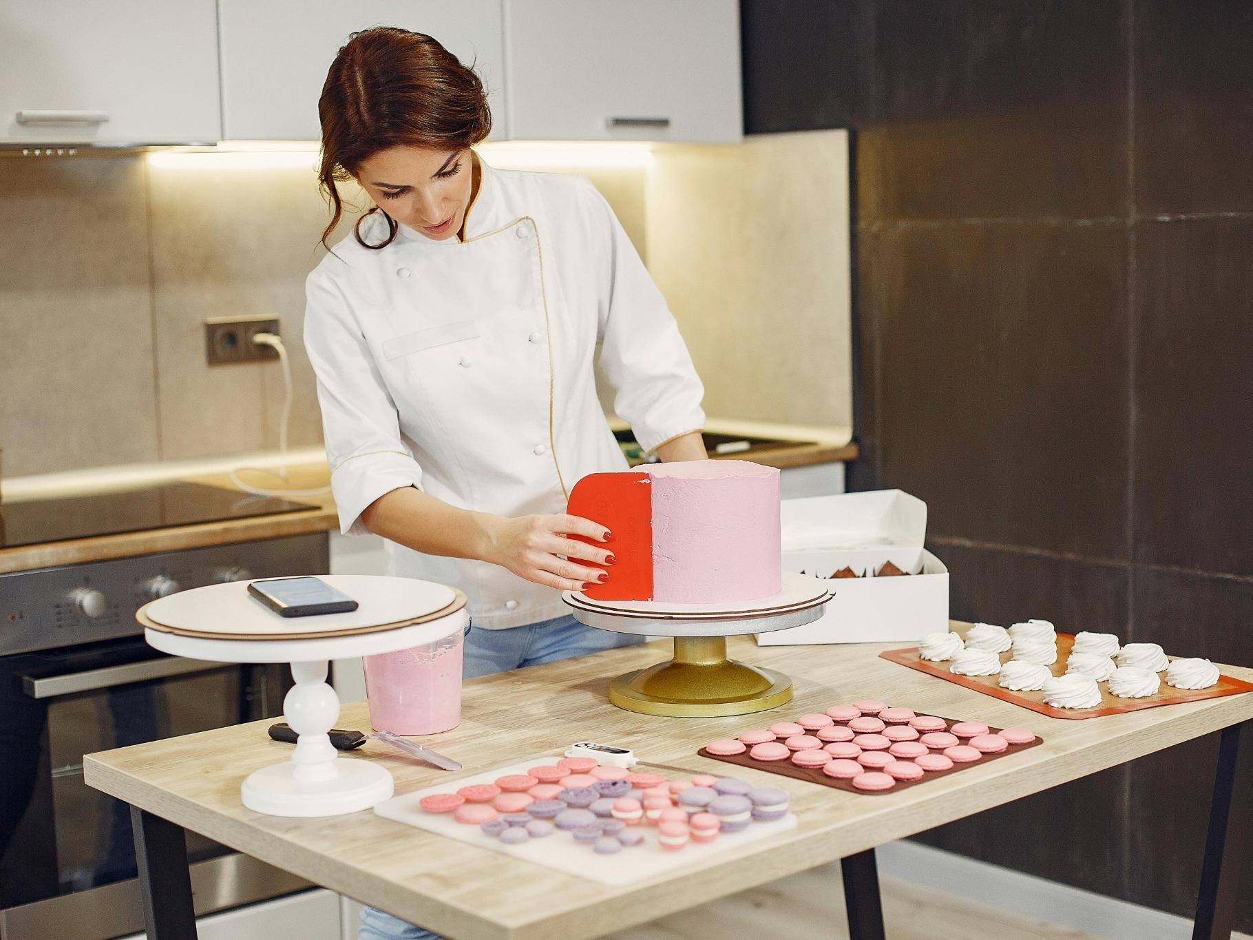 Професионални сладкарски принадлежности, нужни на всеки сладкар