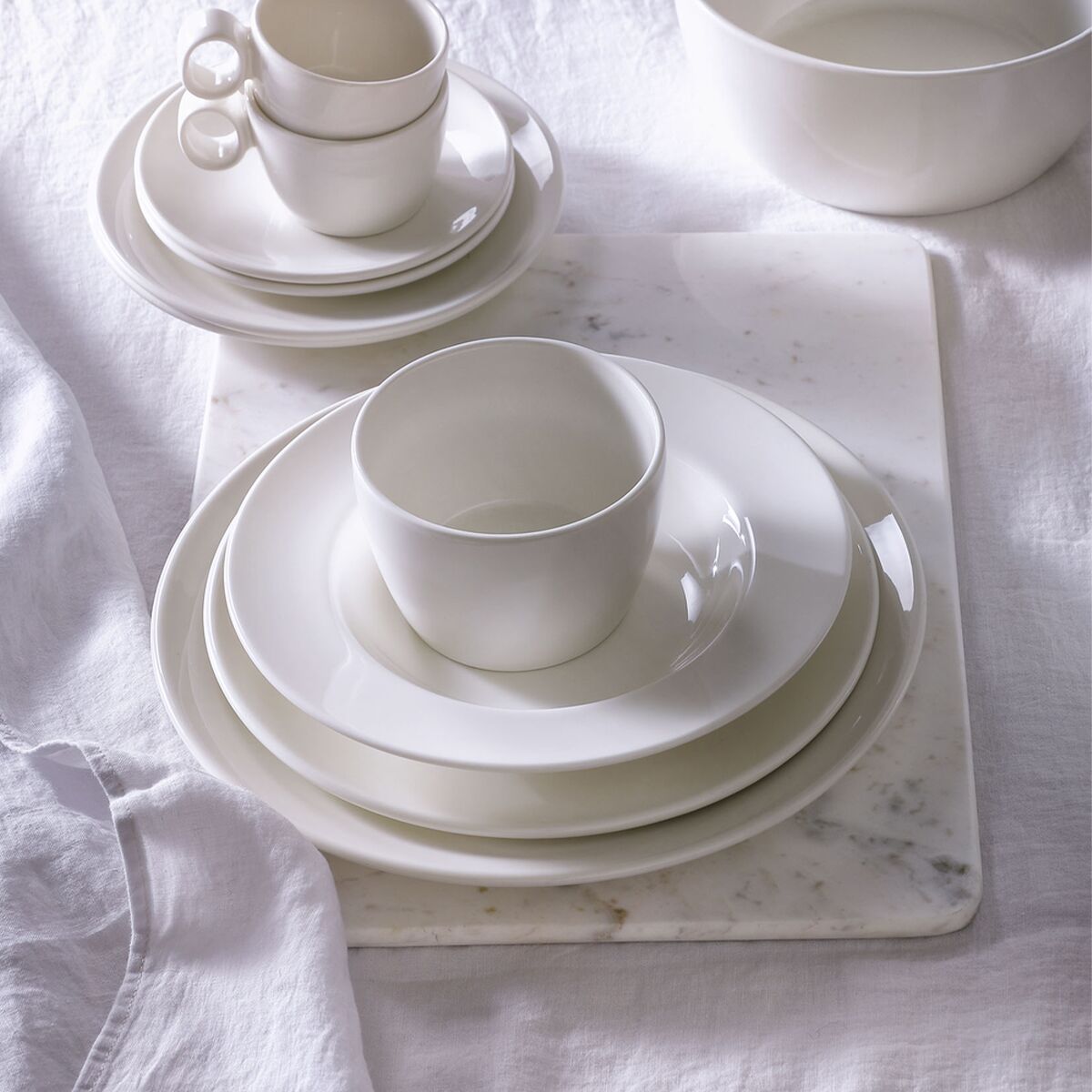 Lux-series_tableware_room_2.jpg
