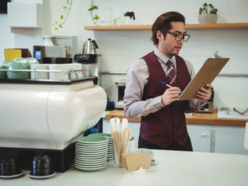 Януари 2026: как да оптимизирате кафе, бар и кухня с новите цени в евро