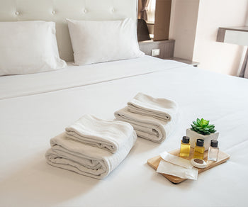 Обслужване по стаите/Поддържане на дома