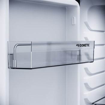 DOMETIC_detail_doorinside_left