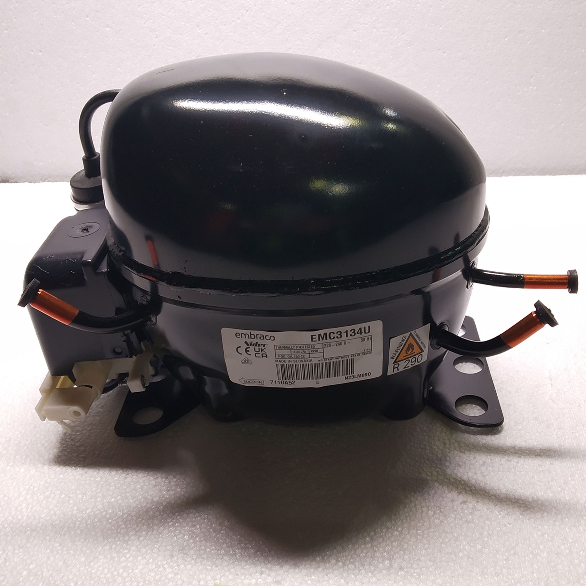 EMC3134U_1.jpg