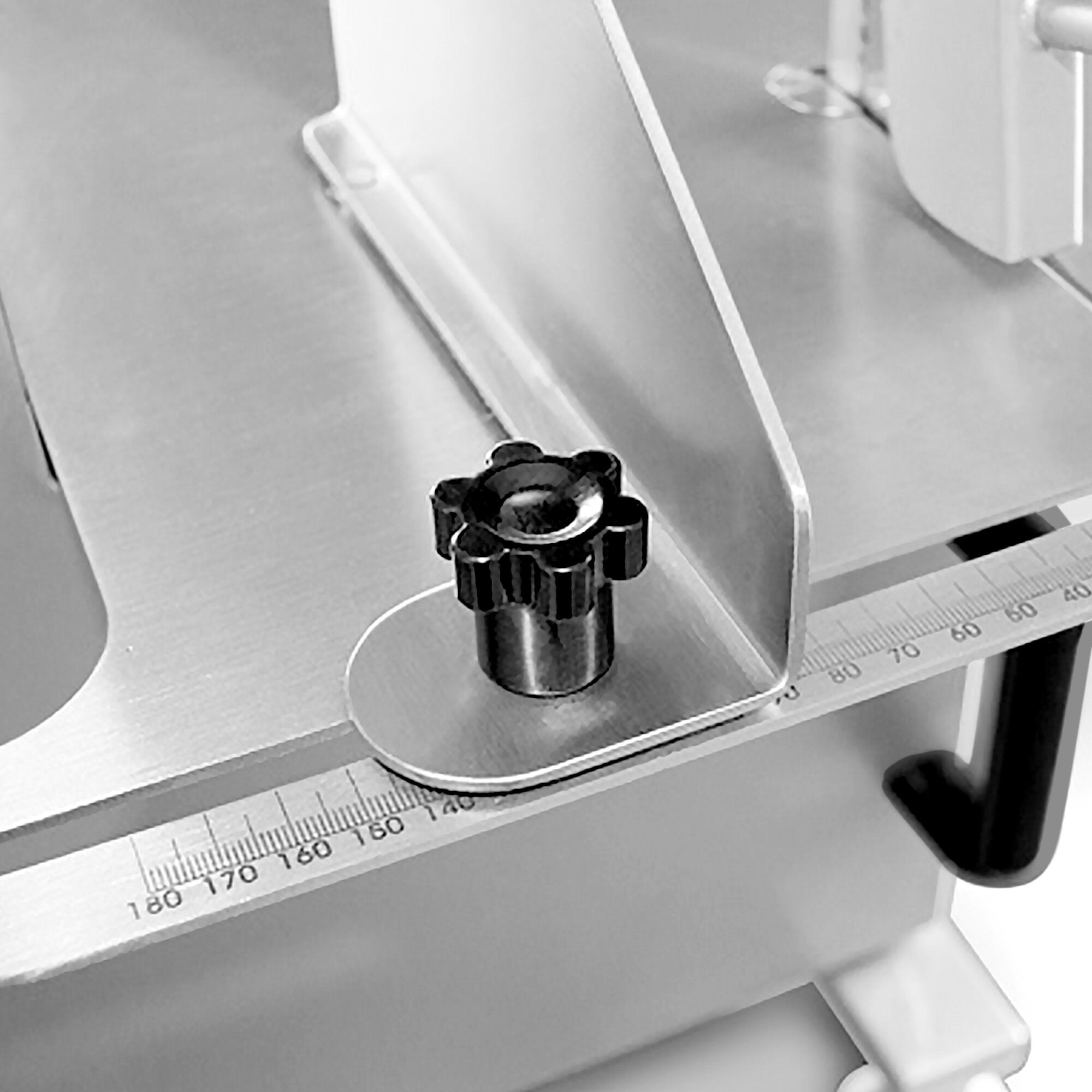 KSH_DEtail_Ruler-Workplate-Handle